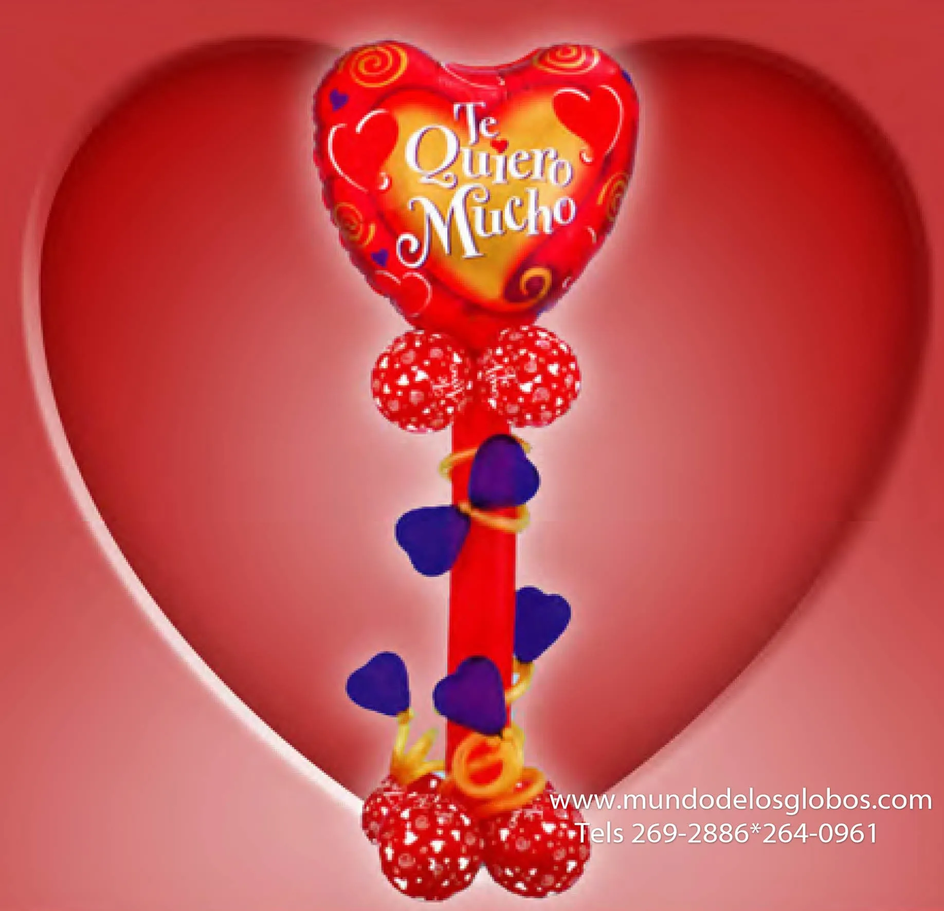 Arreglo de Corazon Gigante Te Quiero Mucho con Base de Globos de Corazones Azules