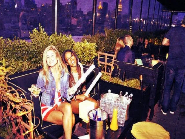 EXPERIENCIA DE LOUNGE DE TERRAZAS