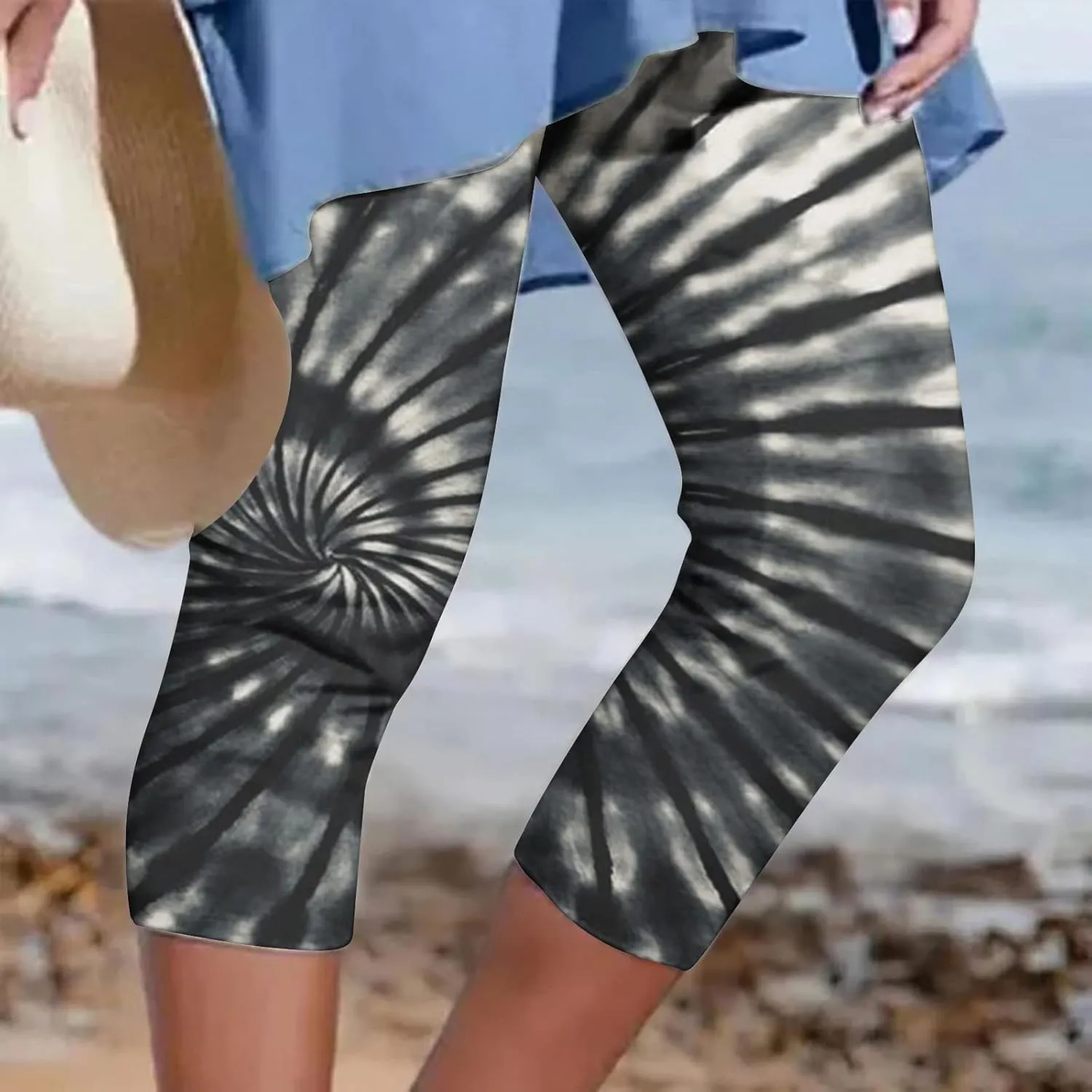 Funny High Waisted Capri Leggings for Women Cute Cow Print Yoga Pants Tummy Control Yoga Leggings Short Sweatpants